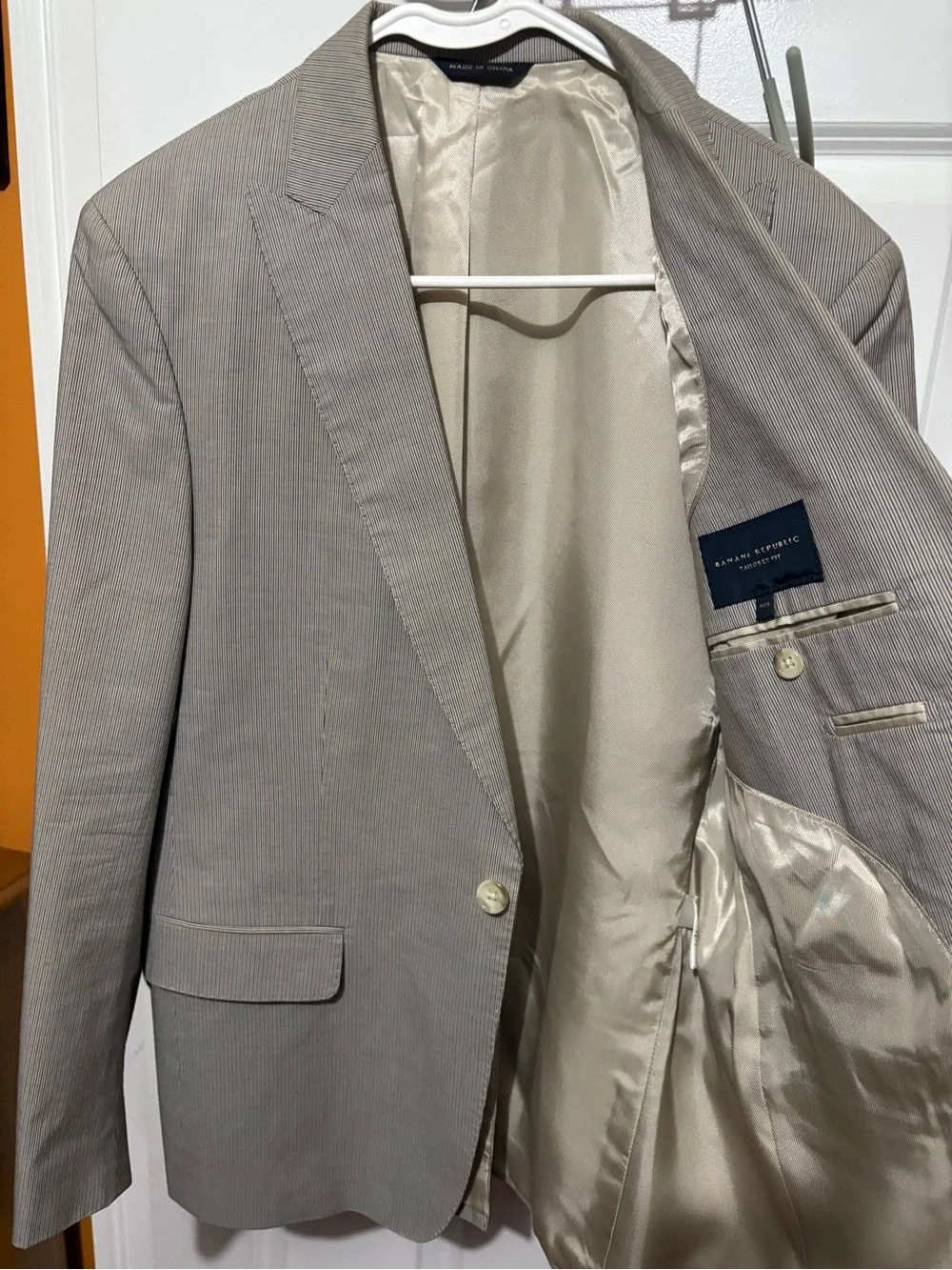 Banana Republic Men's Light Gray Pinstripe Sport Coat